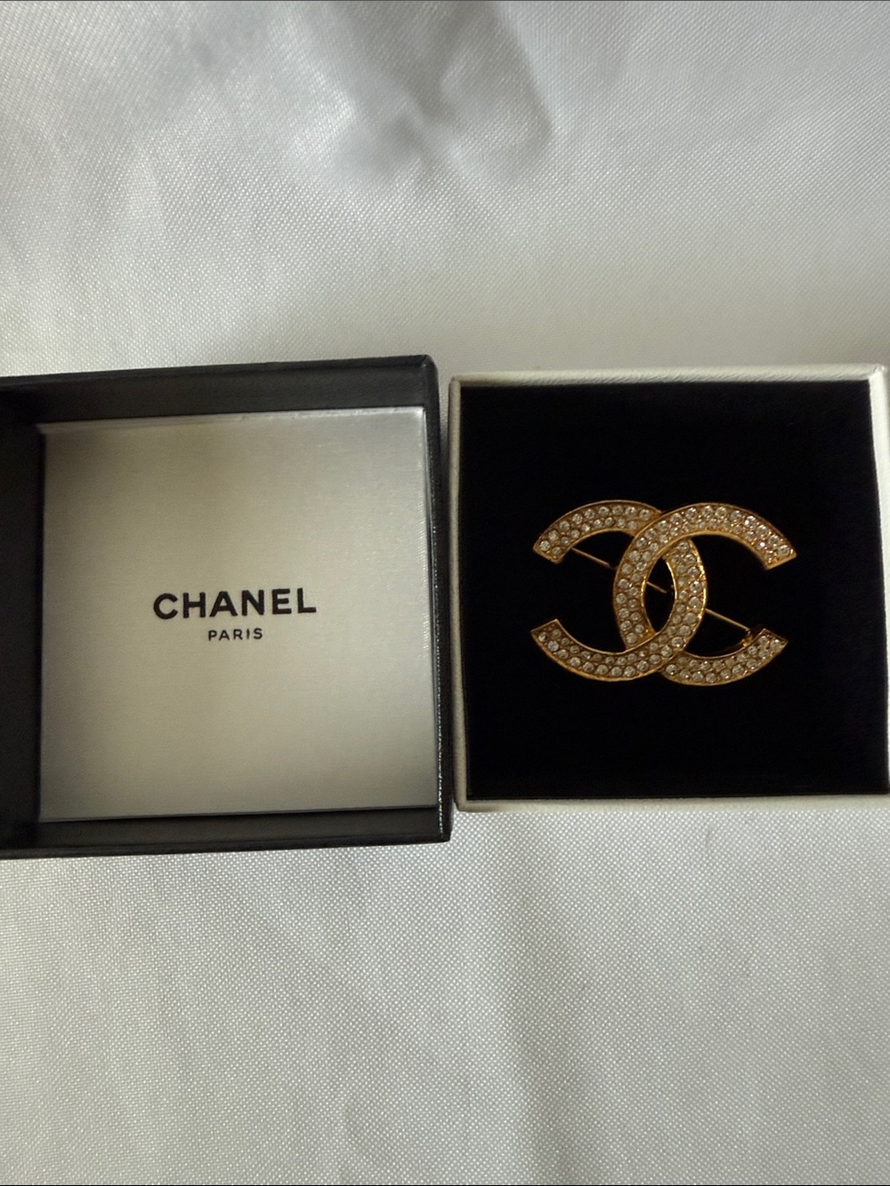 CHANEL Gold-Tone Crystal Interlocking CC Brooch
